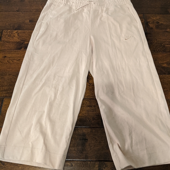 Nike Cirve Jersey Capri Pants - Picture 2 of 10